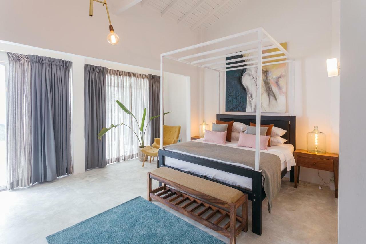 Sea Salt Society Hotel Hikkaduwa Bagian luar foto