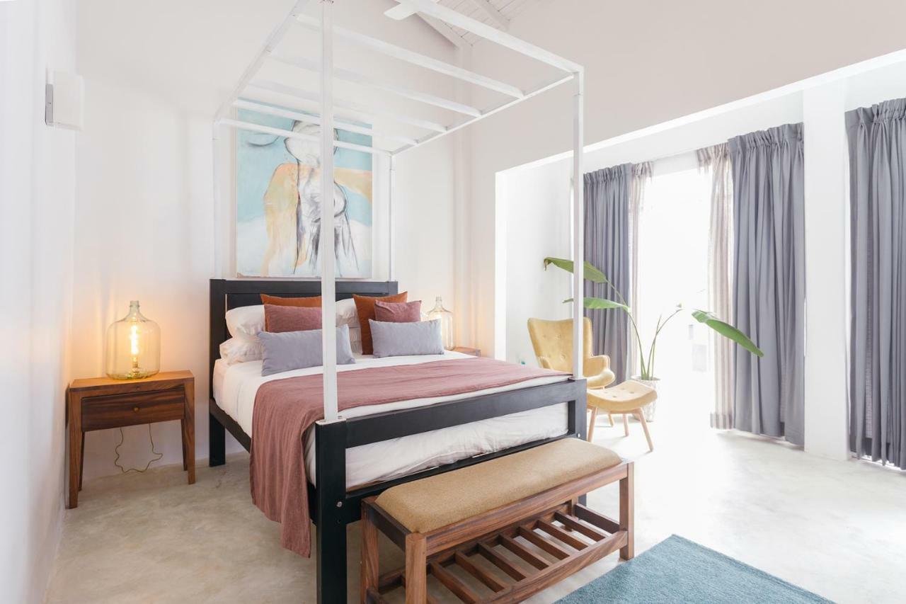 Sea Salt Society Hotel Hikkaduwa Bagian luar foto