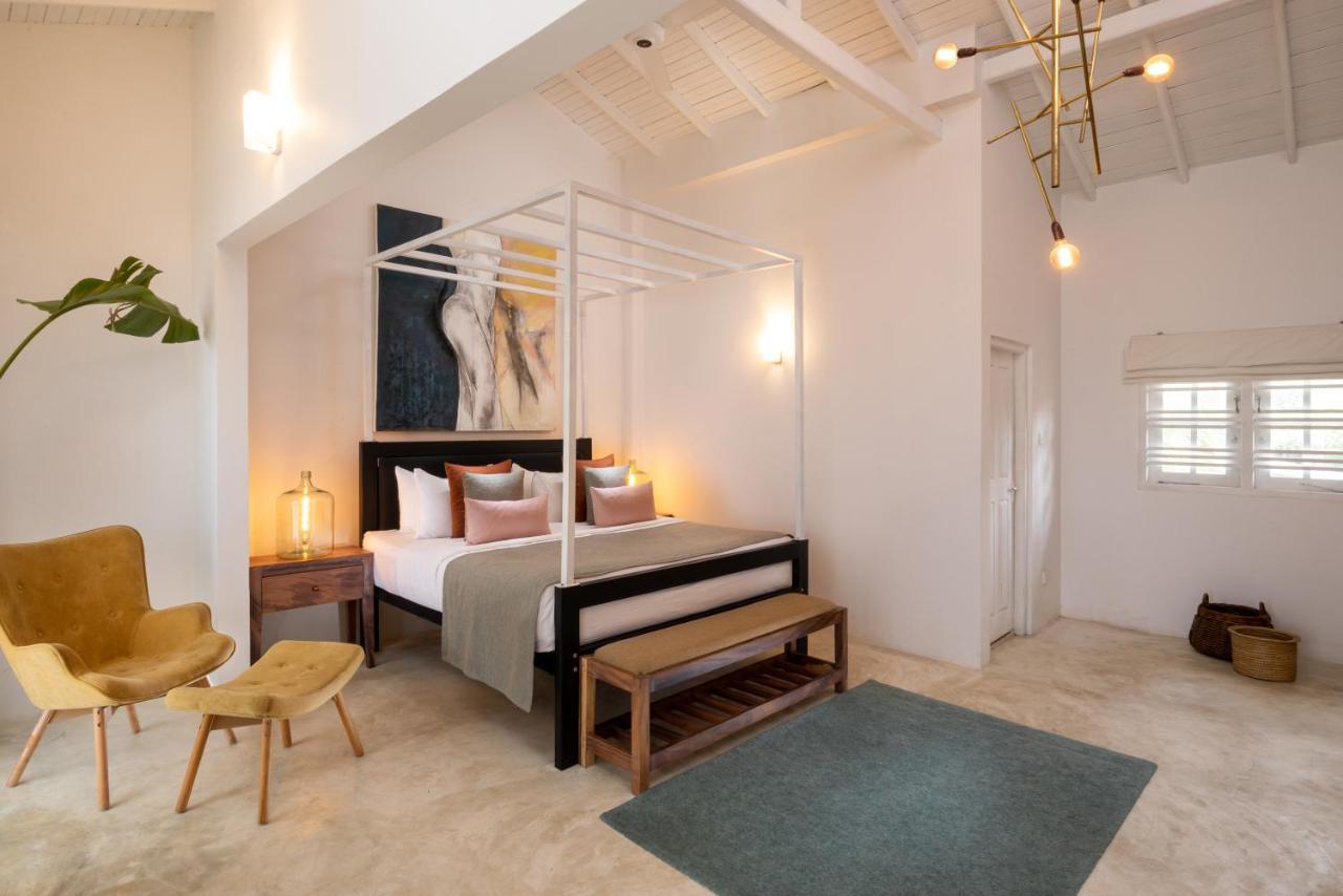 Sea Salt Society Hotel Hikkaduwa Bagian luar foto