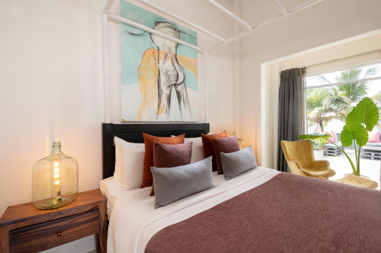 Sea Salt Society Hotel Hikkaduwa Bagian luar foto
