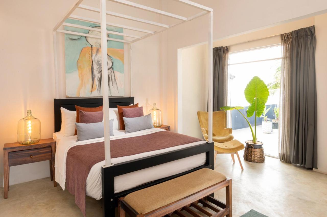 Sea Salt Society Hotel Hikkaduwa Bagian luar foto