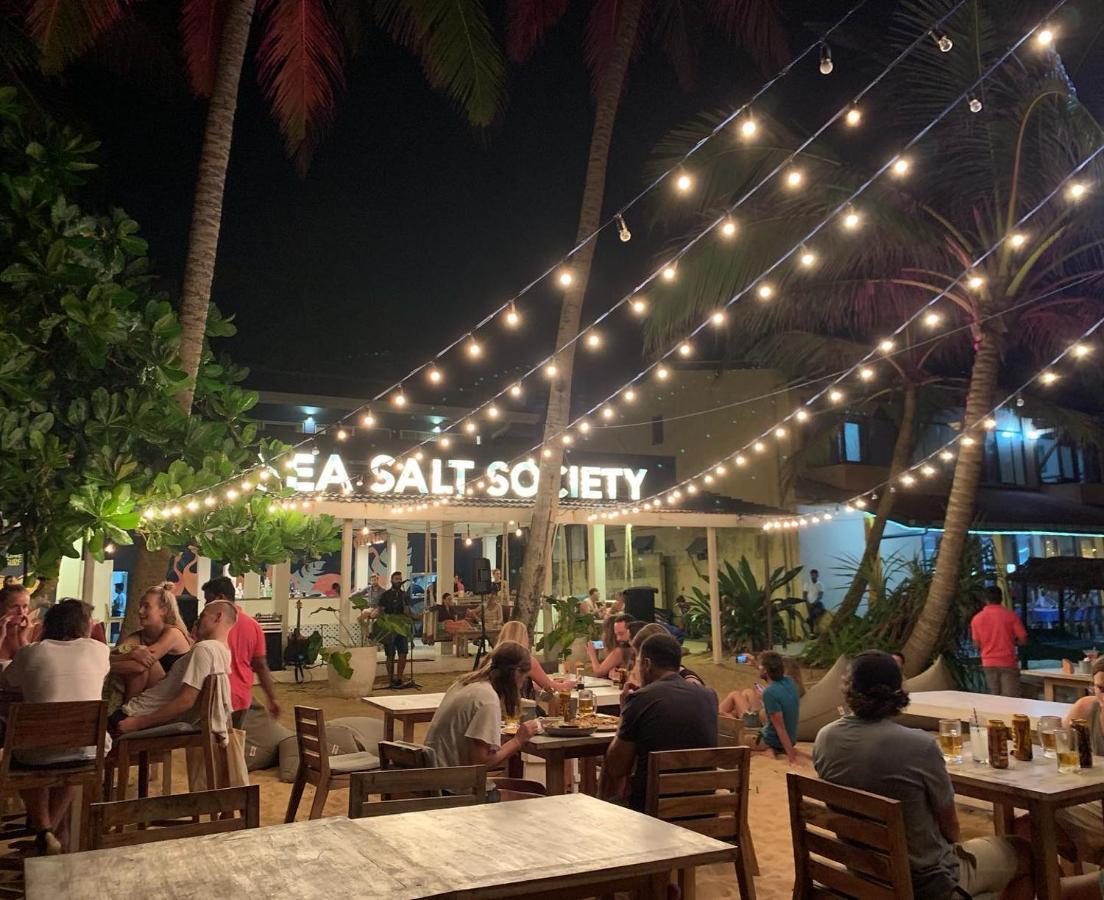 Sea Salt Society Hotel Hikkaduwa Bagian luar foto